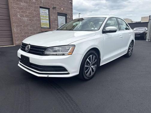 Pure White 2017 Volkswagen Jetta 1.4T SE