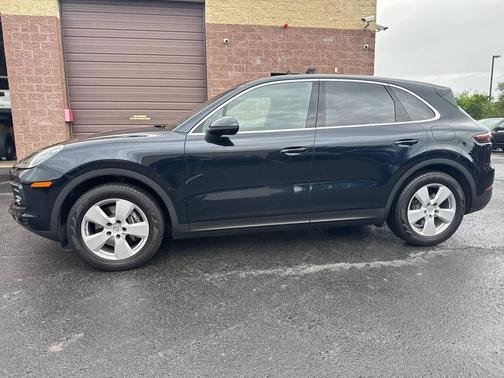 Blue 2020 Porsche Cayenne Cayenne E-Hybrid