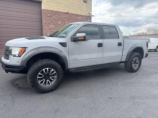 Gray 2014 Ford F-150 SVT Raptor
