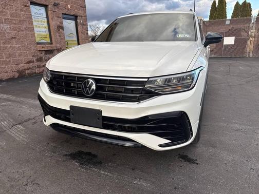 2023 Volkswagen Tiguan 2.0T SE R-Line Black 4MOTION
