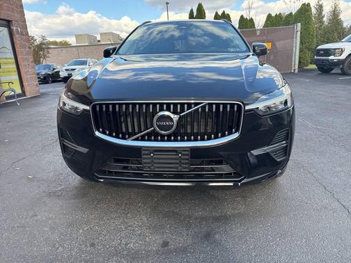 2022 Volvo XC60 B5 Momentum 4dr SUV