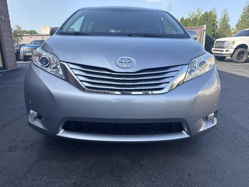 Silver Sky Metallic 2012 Toyota Sienna XLE