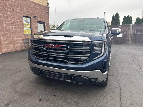 Blue 2022 GMC Sierra 1500 SLT