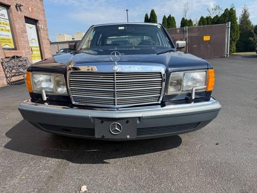 1987 Mercedes-Benz S-Class 420 SEL 4dr Sedan