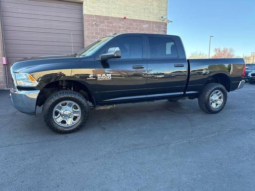 Black 2018 RAM 2500 Tradesman 4x4 4dr Crew Cab 6.3 ft. SB Pickup