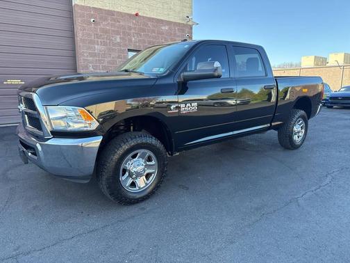 Black 2018 RAM 2500 Tradesman 4x4 4dr Crew Cab 6.3 ft. SB Pickup