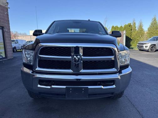 Black 2018 RAM 2500 Tradesman 4x4 4dr Crew Cab 6.3 ft. SB Pickup