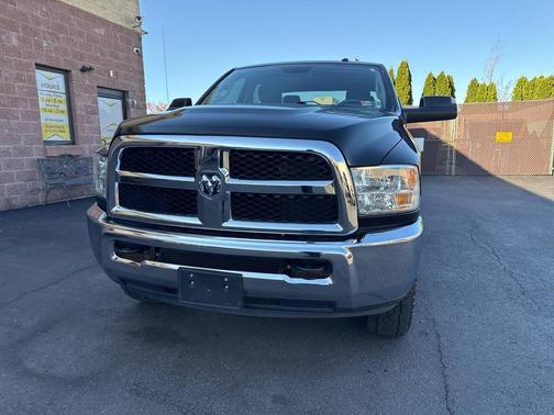 Black 2018 RAM 2500 Tradesman 4x4 4dr Crew Cab 6.3 ft. SB Pickup