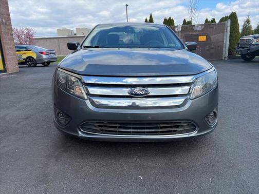 Gray 2012 Ford Fusion SE