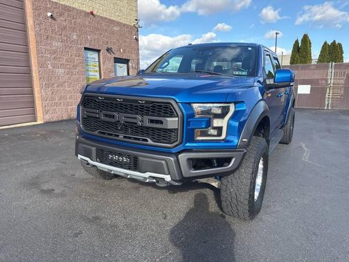2018 Ford F-150 Raptor 4x4 4dr SuperCrew 5.5 ft. SB