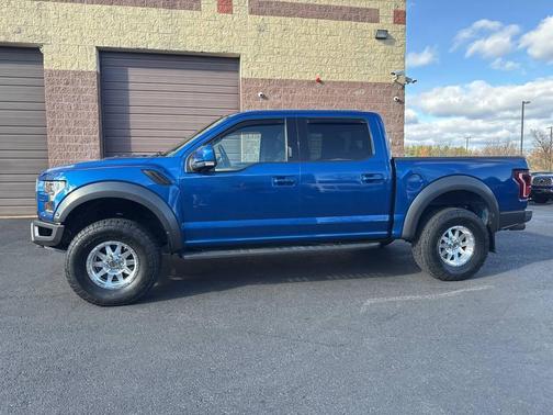 2018 Ford F-150 Raptor 4x4 4dr SuperCrew 5.5 ft. SB
