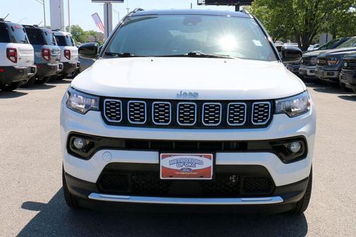 Bright White Clearcoat 2025 Jeep Compass Limited