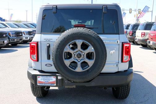 Avalanche Gray 2026 Ford Bronco Big Bend