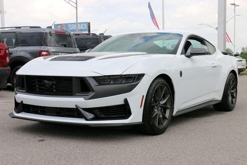 Oxford White 2026 Ford Mustang Dark Horse Fastback