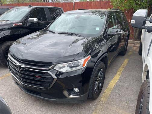 Mosaic Black Metallic 2019 Chevrolet Traverse RS