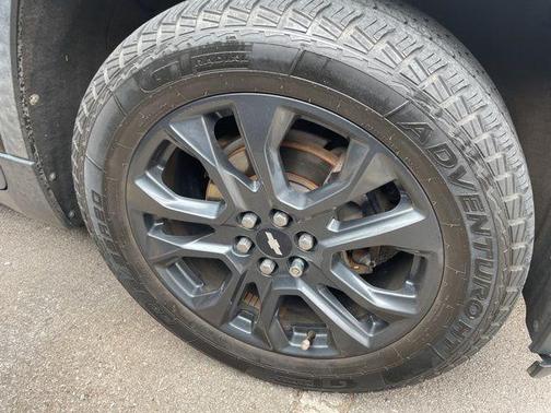 Mosaic Black Metallic 2019 Chevrolet Traverse RS