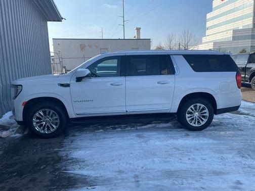 2021 GMC Yukon XL SLT