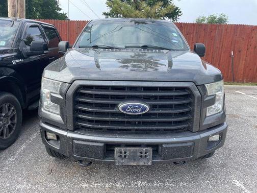 Ruby Red Metallic Tinted Clearcoat 2016 Ford F-150 XLT