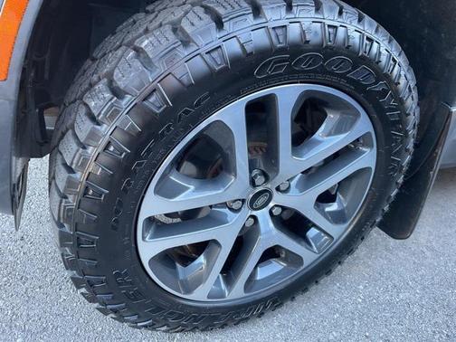 2023 Land Rover Defender 110 S