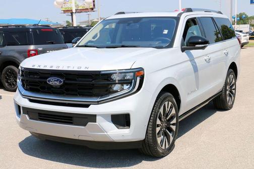 Space Silver Metallic 2026 Ford Expedition Platinum