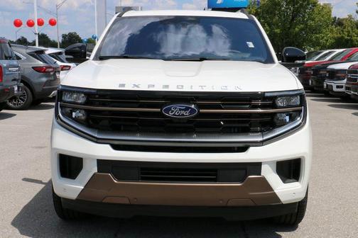 Star White Metallic Tri-Coat 2026 Ford Expedition King Ranch
