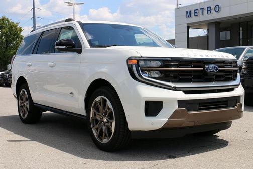 Star White Metallic Tri-Coat 2026 Ford Expedition King Ranch
