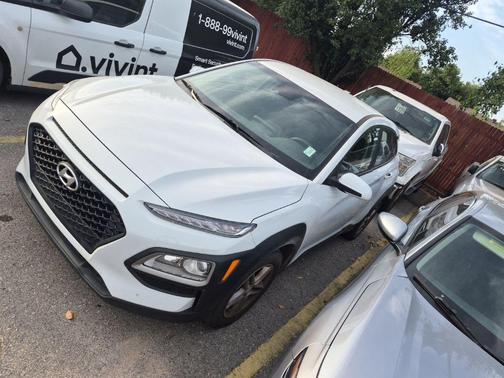 Chalk White 2021 Hyundai KONA SE
