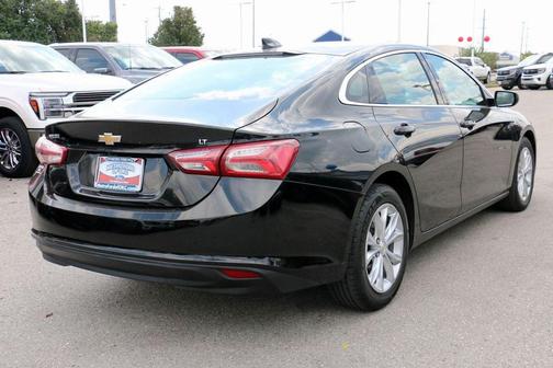 2022 Chevrolet Malibu FWD LT