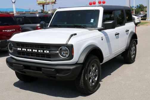 Oxford White 2026 Ford Bronco Big Bend