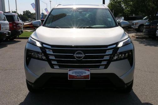 Brilliant Silver Metallic 2024 Nissan Rogue SV