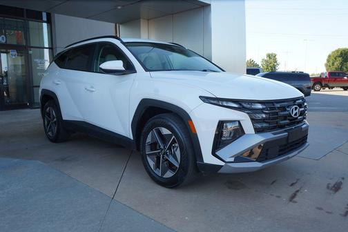 White Pearl 2026 Hyundai TUCSON SEL