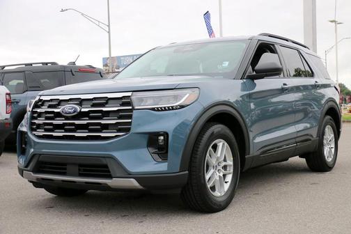 Vapor Blue Metallic 2026 Ford Explorer Active