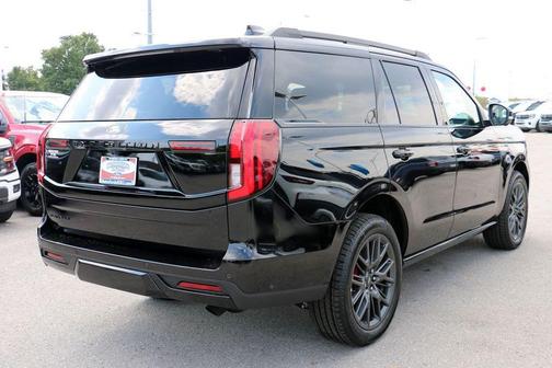 Agate Black Metallic 2026 Ford Expedition Platinum