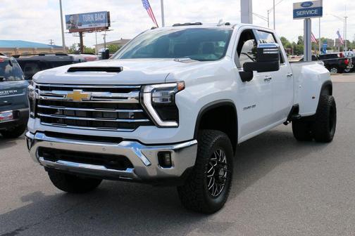 Summit White 2025 Chevrolet Silverado 3500 LTZ