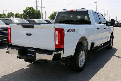 Oxford White 2026 Ford F-250 XLT