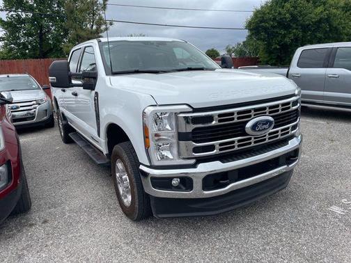 Oxford White 2026 Ford F-250 XLT
