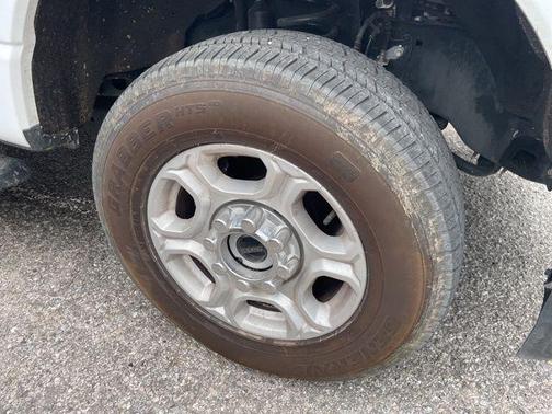 Oxford White 2026 Ford F-250 XLT