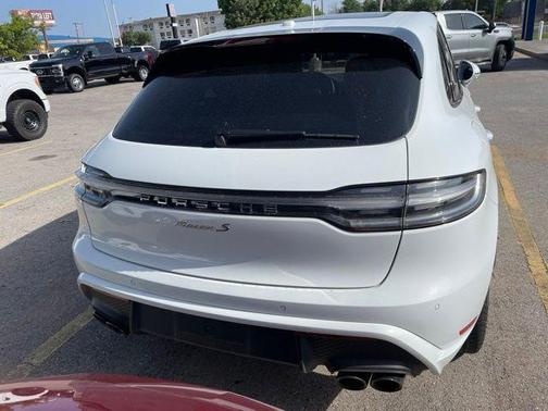 White 2024 Porsche Macan Macan