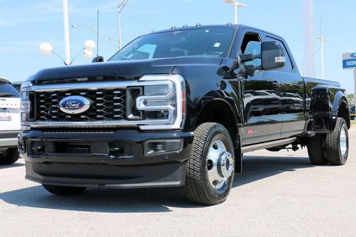 Agate Black Metallic 2026 Ford F-350 Platinum