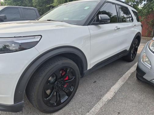 Star White Metallic Tri-Coat 2021 Ford Explorer ST