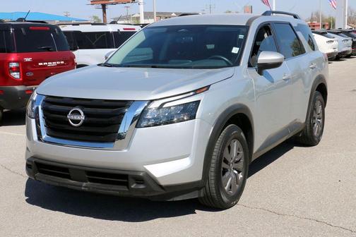 2025 Nissan Pathfinder SV FWD