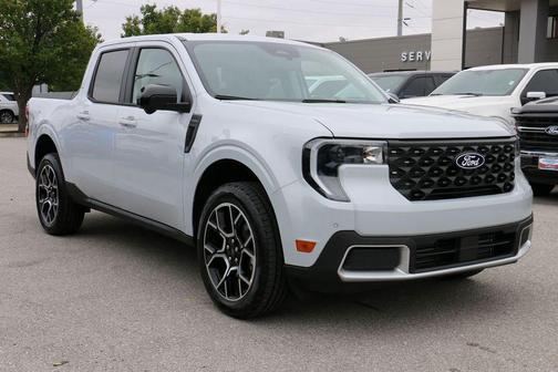 Space White Metallic 2026 Ford Maverick Lariat