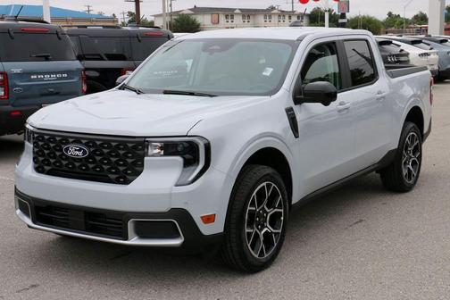 Space White Metallic 2026 Ford Maverick Lariat