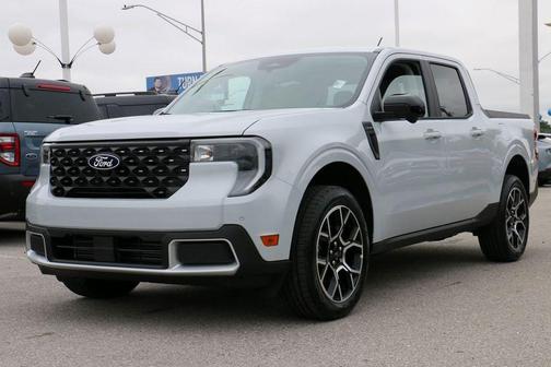 Space White Metallic 2026 Ford Maverick Lariat
