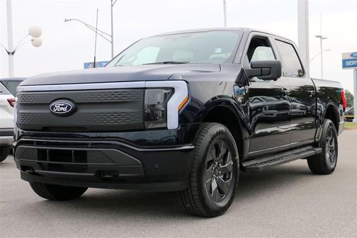 2025 Ford F-150 Lightning Flash