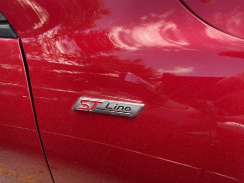 Rapid Red Metallic Tinted Clearcoat 2024 Ford Escape ST-Line