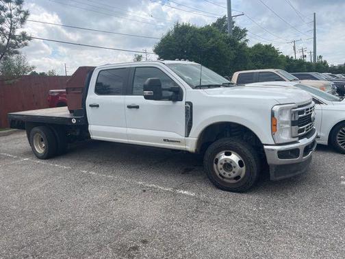 Oxford White 2023 Ford F-350 XL