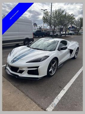 Arctic White 2025 Chevrolet Corvette E-Ray RWD Coupe 3LZ