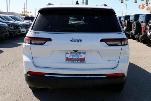 2023 Jeep Grand Cherokee L Laredo