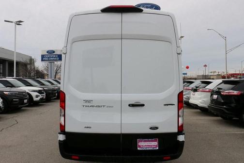 2022 Ford Transit-250 Base